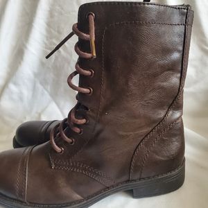 Report collection Judy laceup boots size 10.
